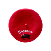 Béret rouge pour bébé Bayonne brodé